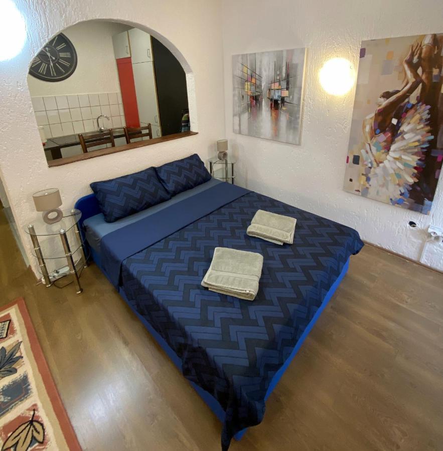 Twin Studio Apartments Zemun Belgrado Exterior foto