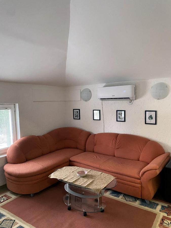 Twin Studio Apartments Zemun Belgrado Exterior foto